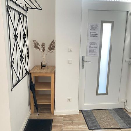 Privates & Gemuetliches Appartement Inklusive Parkplatz 德伦施泰因富特 外观 照片
