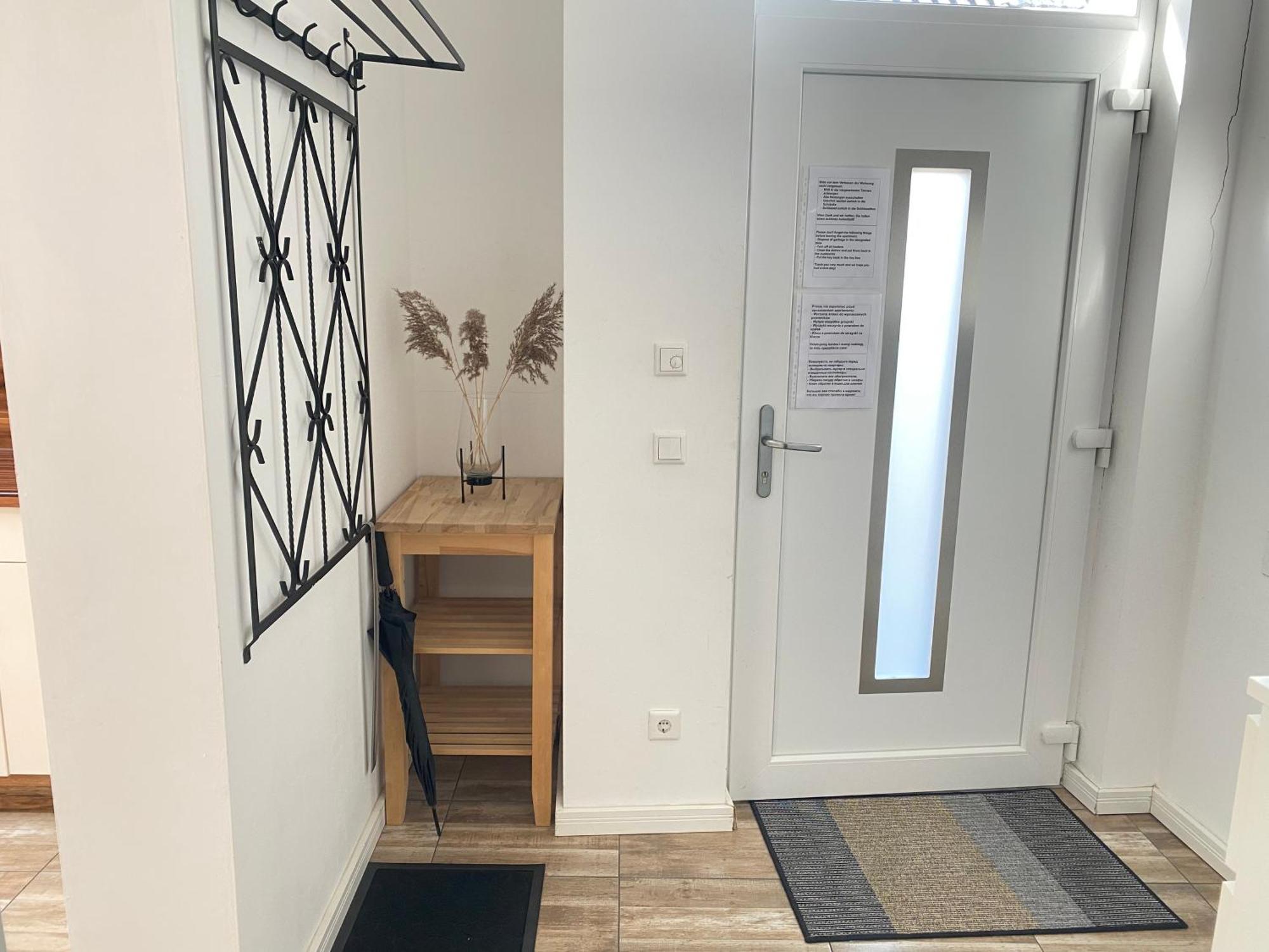 Privates & Gemuetliches Appartement Inklusive Parkplatz 德伦施泰因富特 外观 照片